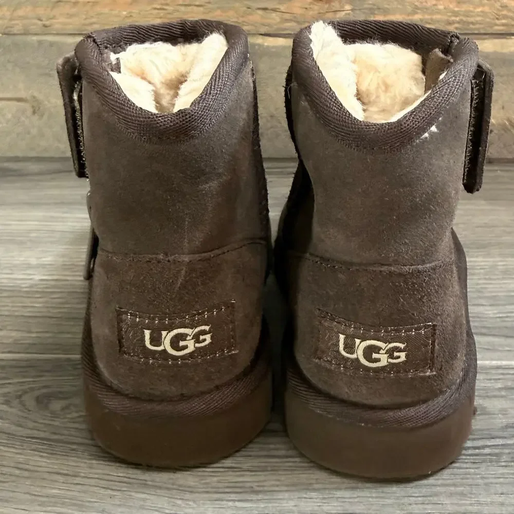 Ugg Plush Kids Adri Classic Mini Shearling Lined Boots Size US 9 Brown Side Zip